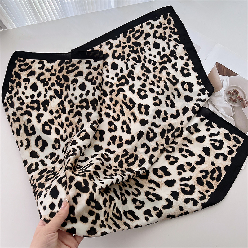70cm Square Luxury Leopard Pri - đánh giá và giá Silk Scarf Square